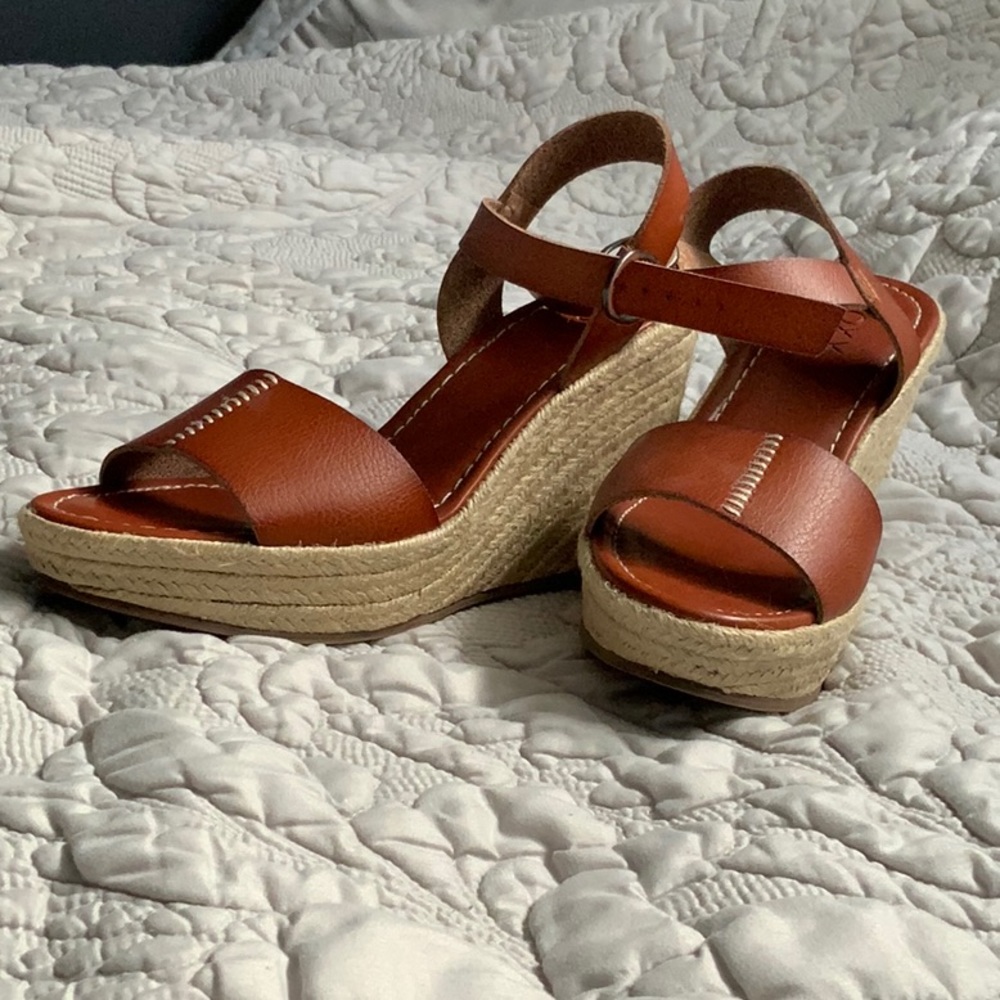 NWOT Roxy Elena Espadrille wedge sandals size 8